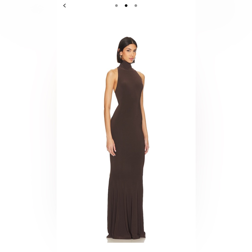 Norma Kamali Halter turtle fishtail dress in chocolate brown 
Size small NWT!!
